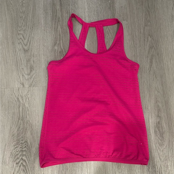 Lot of 7 Tek Gear Tanks S/ M - Picture 6 of 8